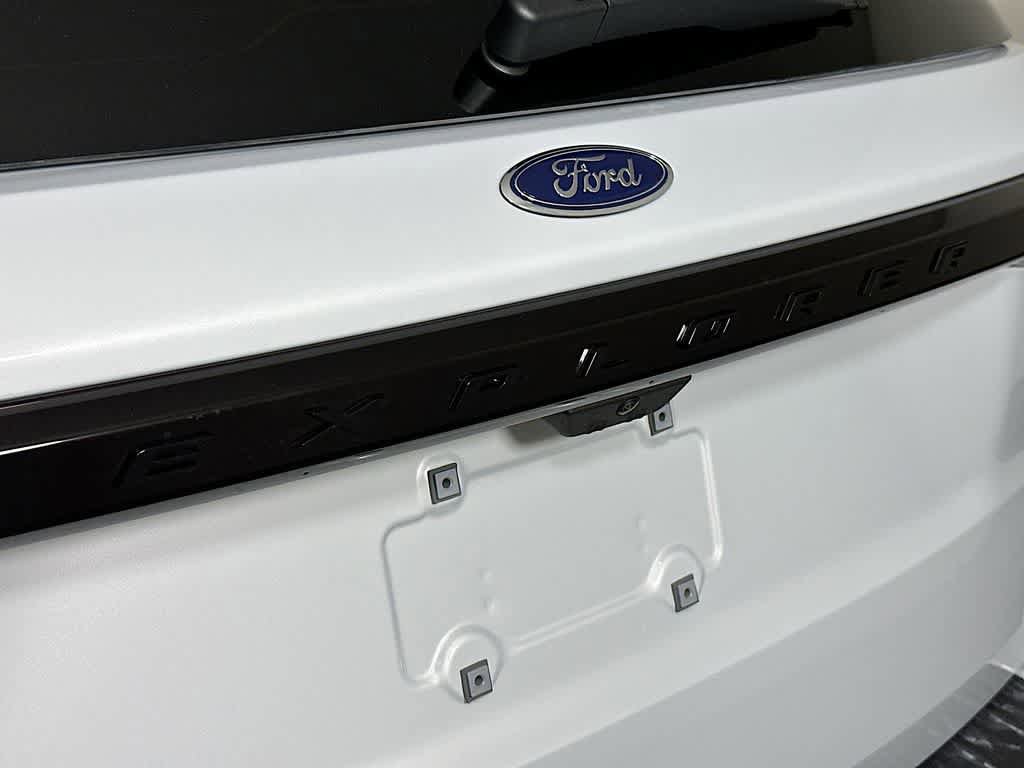 New 2026 Ford Explorer ST RWD image 7
