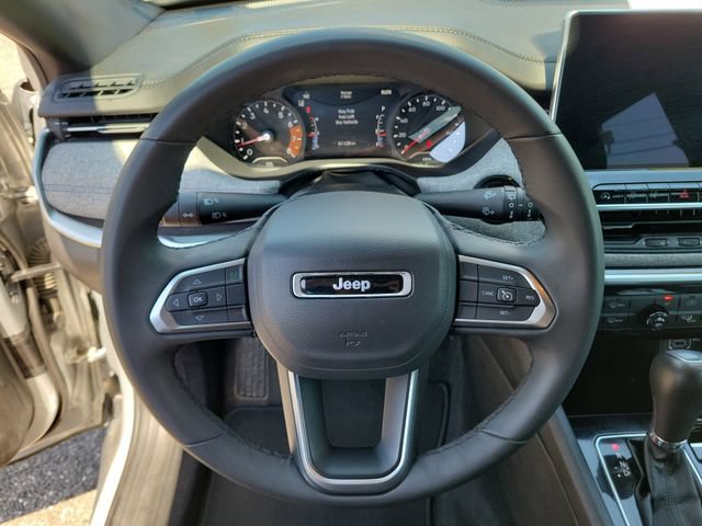 Used 2024 Jeep Compass Latitude AWD/4WD image 24