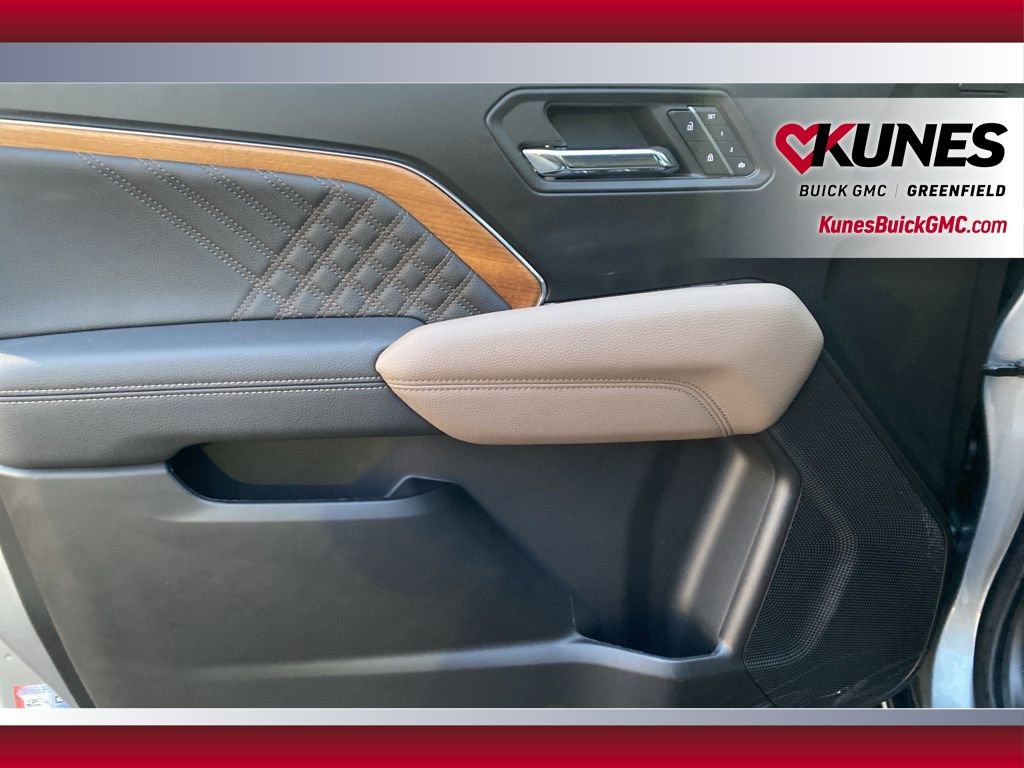 New 2026 GMC Canyon Denali image 18