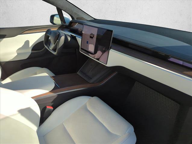 Used 2022 Tesla Model X image 24