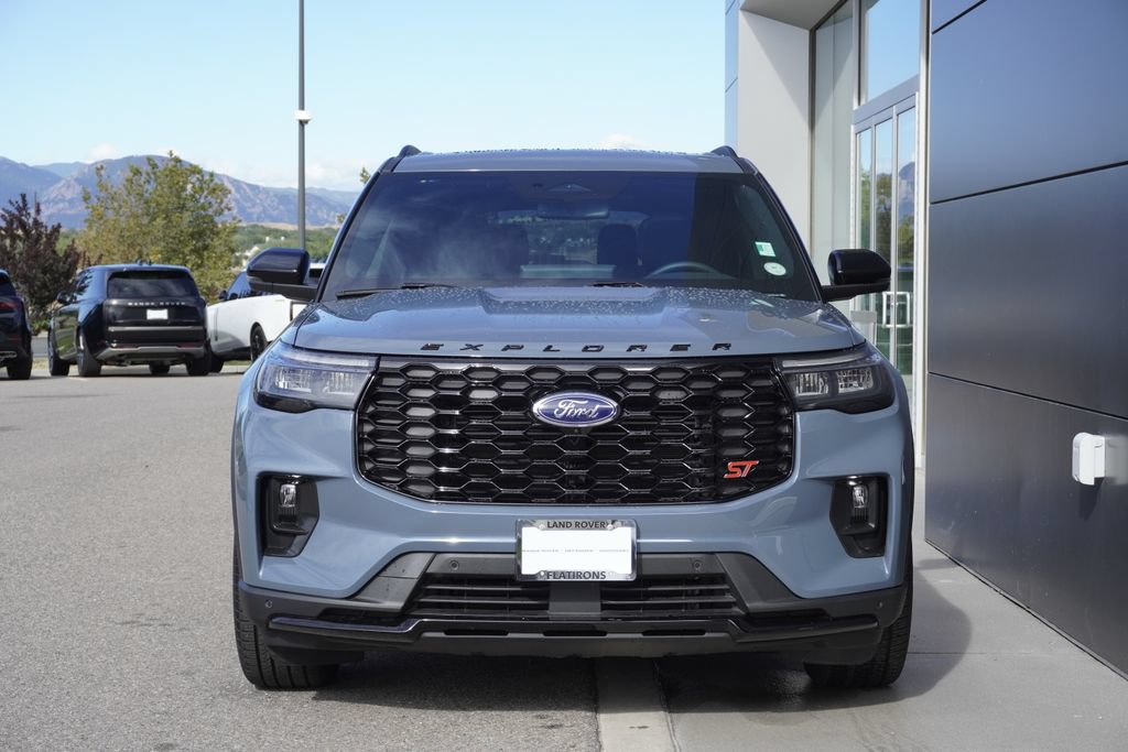 Used 2025 Ford Explorer ST w/ Sun And Sound Package AWD/4WD image 5