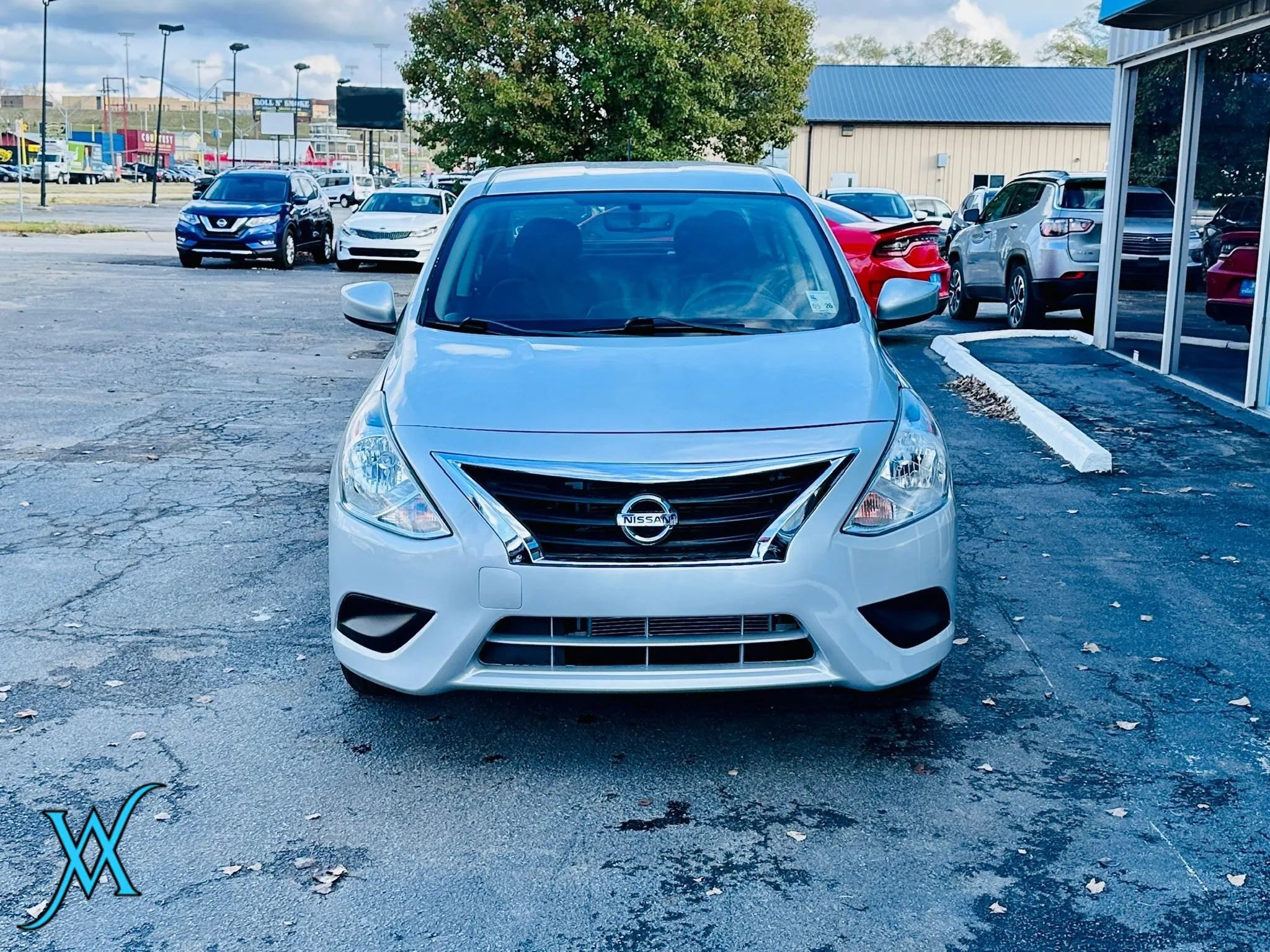 Used 2019 Nissan Versa S Plus FWD image 2