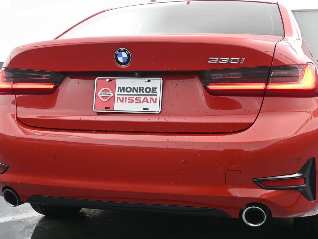 Used 2022 BMW 330i Sedan w/ Premium Package image 10