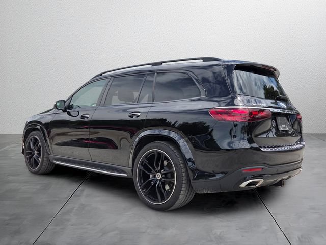 Used 2024 Mercedes-Benz GLS 580 4MATIC image 3