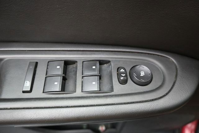 Used 2017 Chevrolet Traverse LT w/ Style and Technology Package FWD image 13