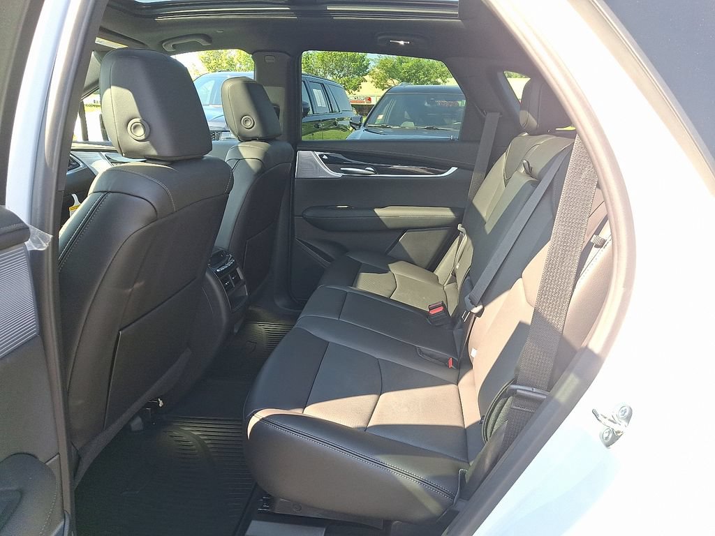 New 2026 Cadillac XT5 Premium Luxury w/ Driver Assist Package AWD/4WD image 5