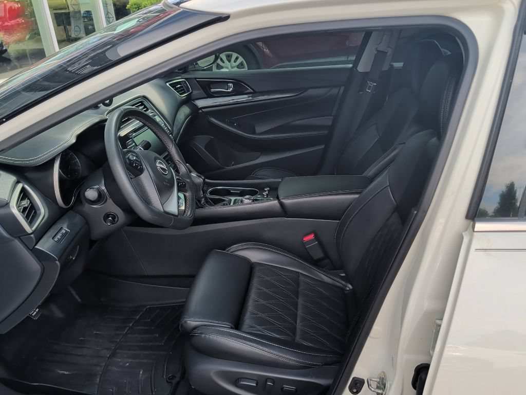 Certified 2023 Nissan Maxima Platinum w/ Sport Mat Group FWD image 9