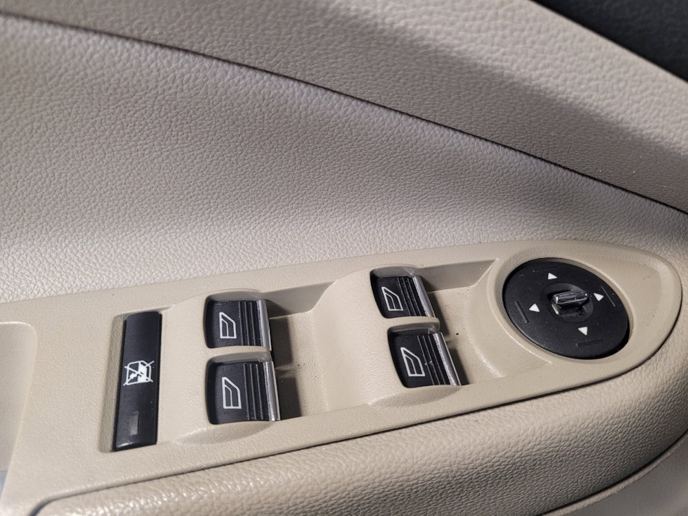 Used 2016 Ford Escape Titanium w/ Equipment Group 301A image 27