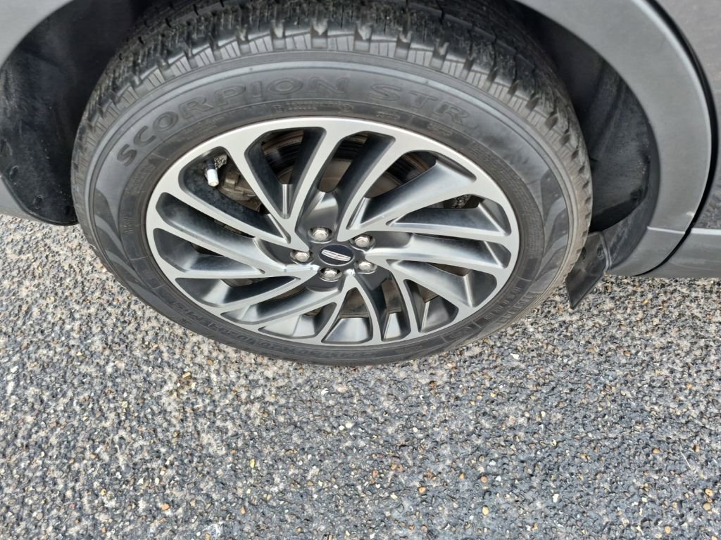 Used 2020 Lincoln Nautilus Reserve w/ Cargo Utility Package image 24