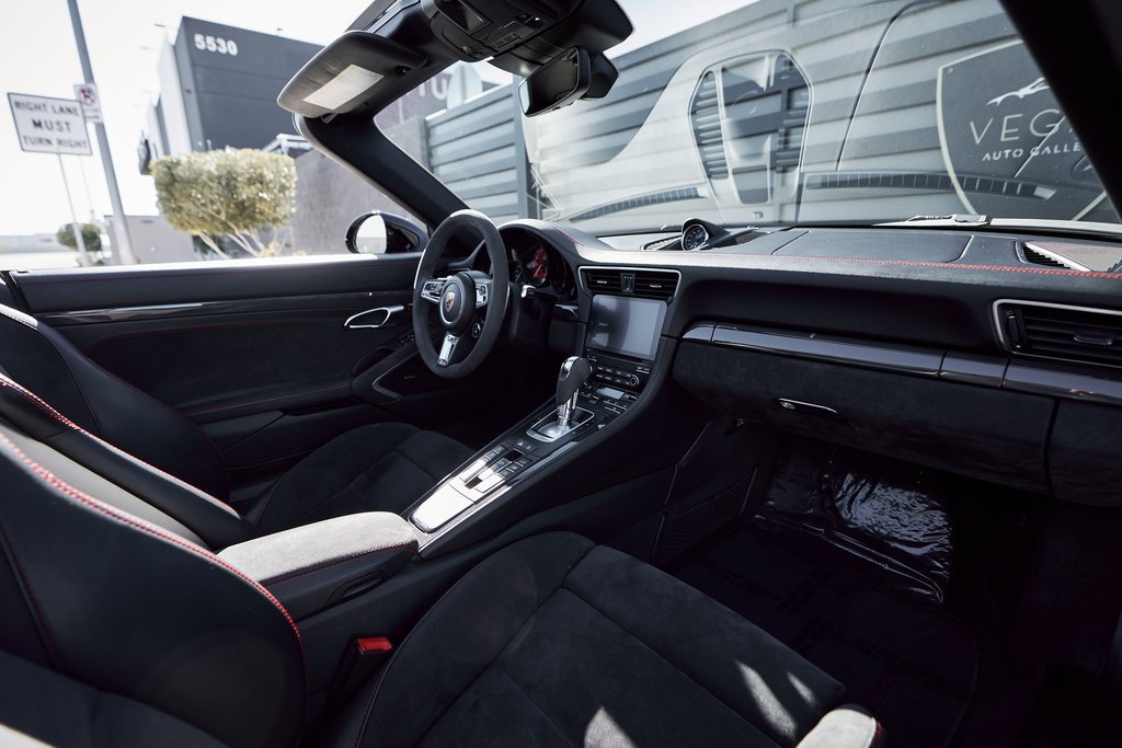 Used 2019 Porsche 911 Targa 4 GTS image 36