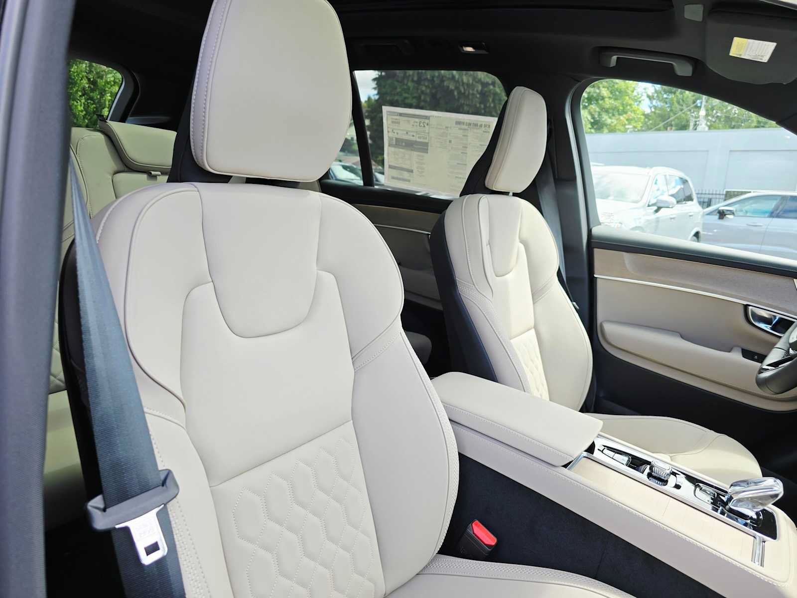 New 2026 Volvo XC90 B6 Plus w/ Protection Package AWD/4WD image 11