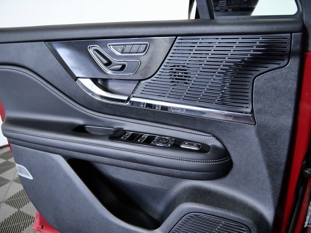 Used 2022 Lincoln Corsair Reserve w/ Elements Package image 26