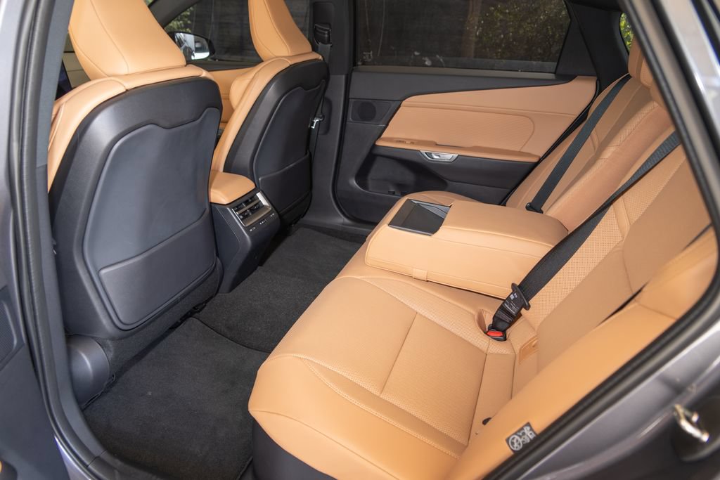 New 2026 Lexus ES 500e AWD/4WD image 21