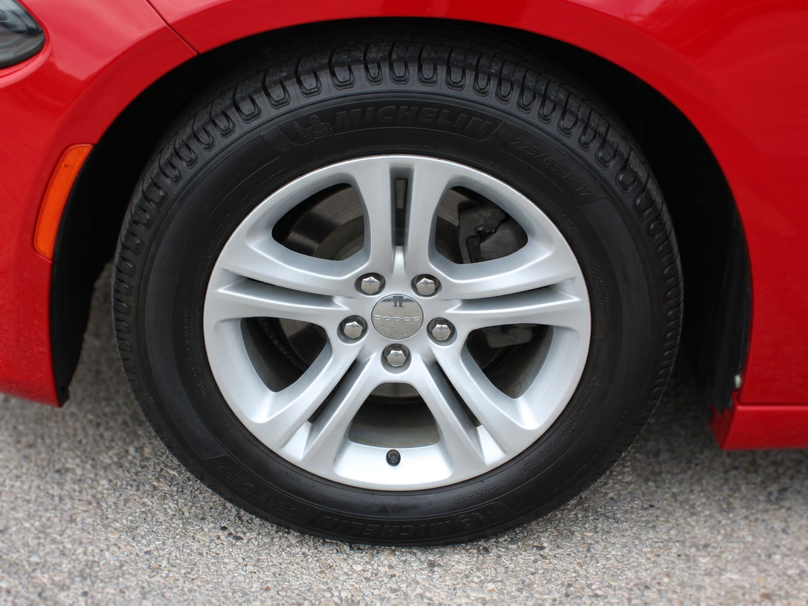 Used 2018 Dodge Charger SXT RWD image 7