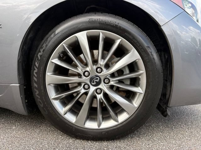 Used 2019 INFINITI Q50 Luxe w/ Essential Package (3.0T Luxe) AWD/4WD image 16