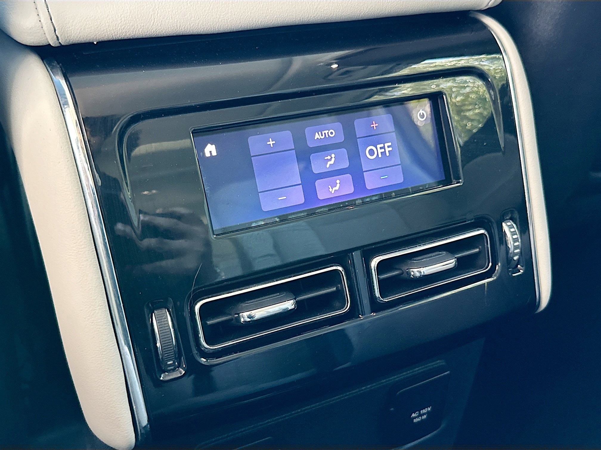 Used 2025 Lincoln Aviator 2WD image 26