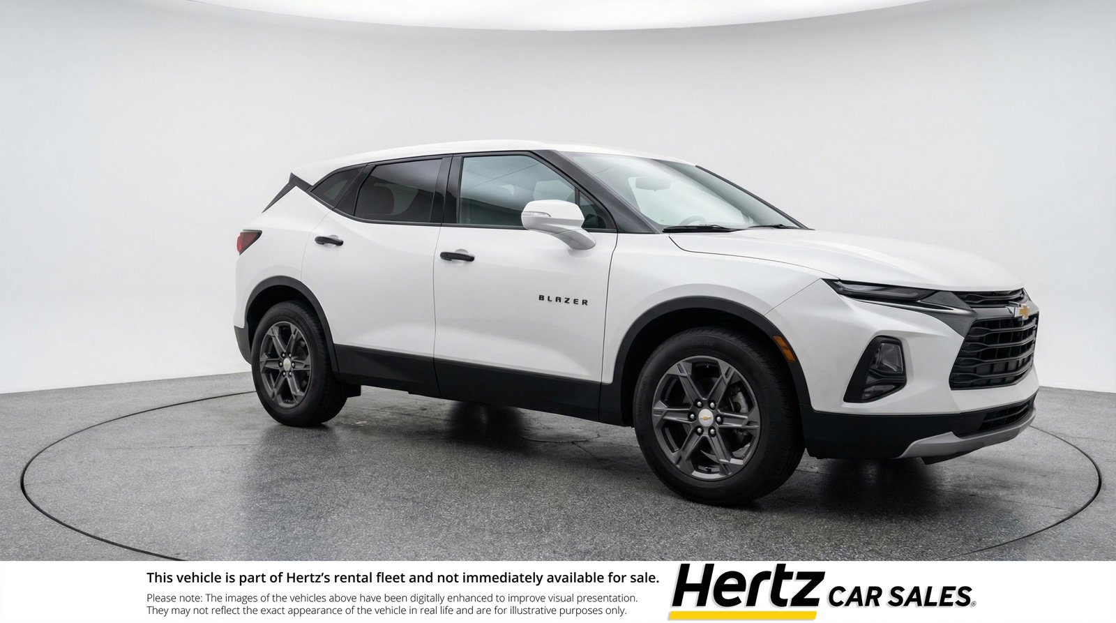 Used 2025 Chevrolet Blazer LT image 1