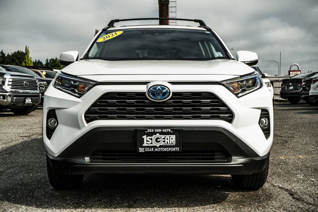 Used 2021 Toyota RAV4 XLE w/ XLE Grade Weather Package AWD/4WD image 3