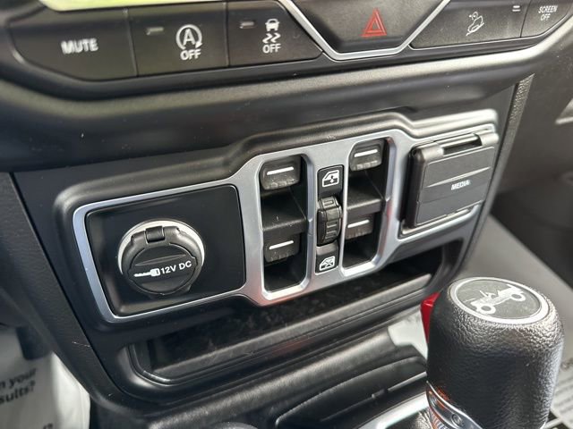 Used 2020 Jeep Wrangler Unlimited Sahara image 24