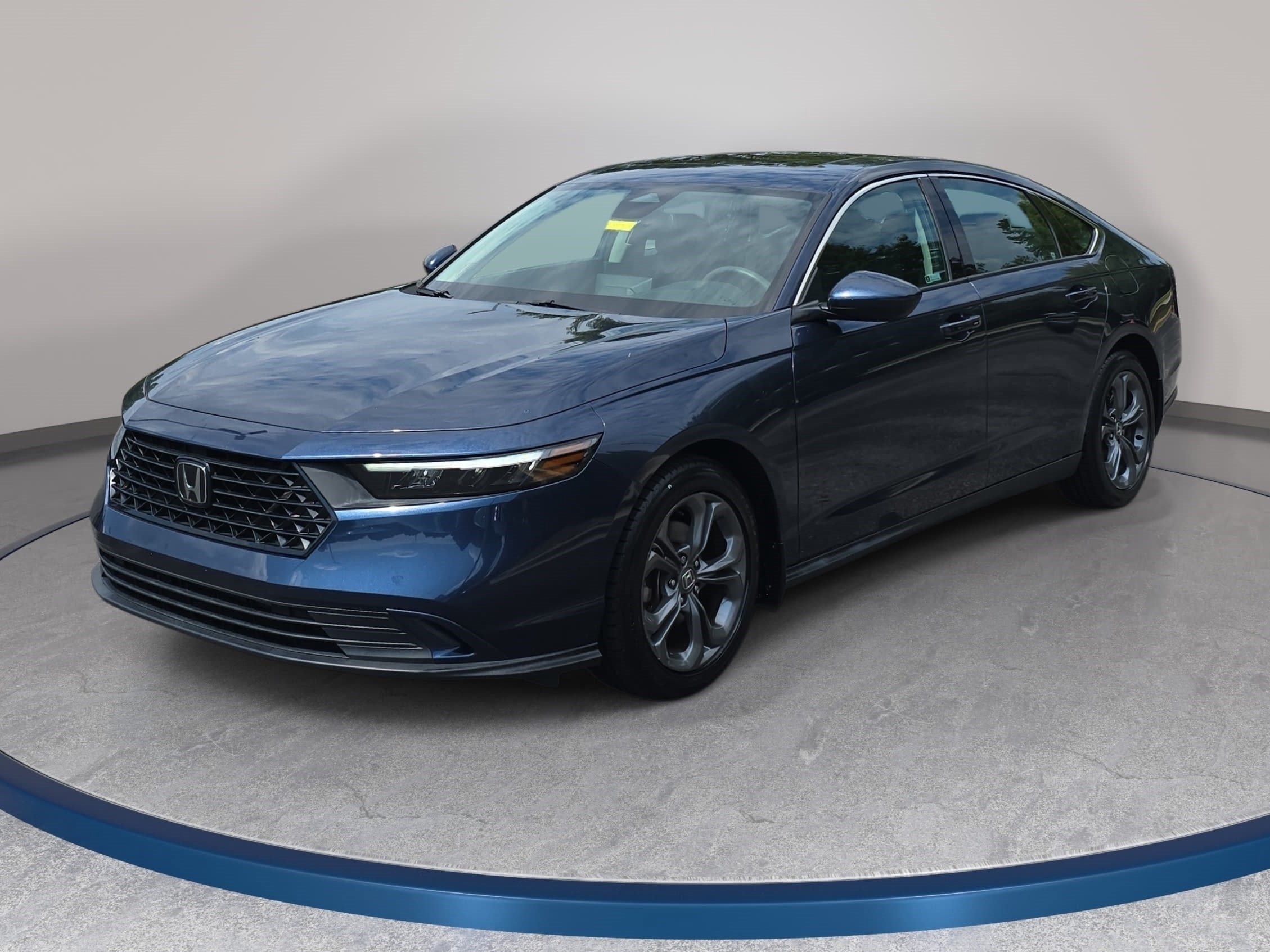 Used 2023 Honda Accord EX image 1