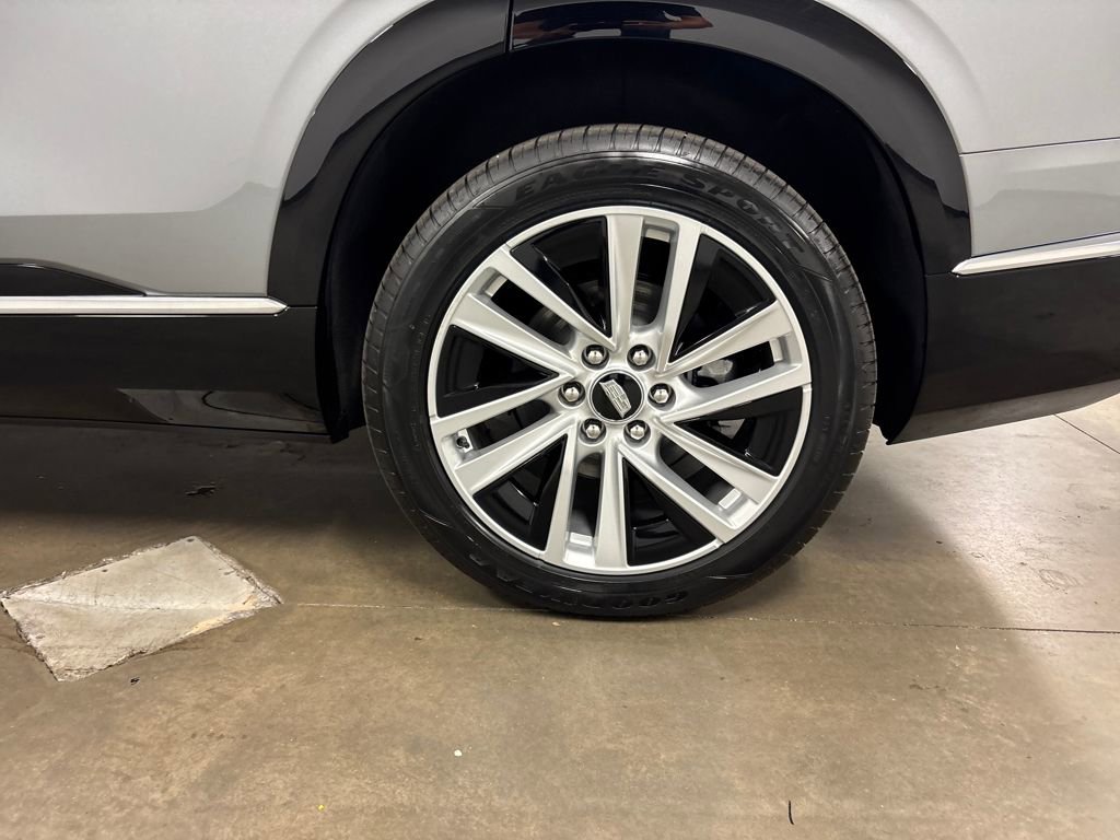 New 2026 Cadillac Vistiq Luxury image 14