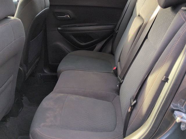 Used 2021 Chevrolet Trax LS image 24