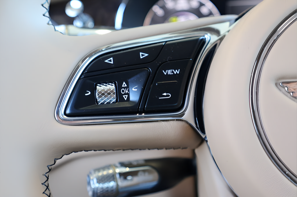 New 2026 Bentley Flying Spur Plug-In Hybrid AWD/4WD image 25