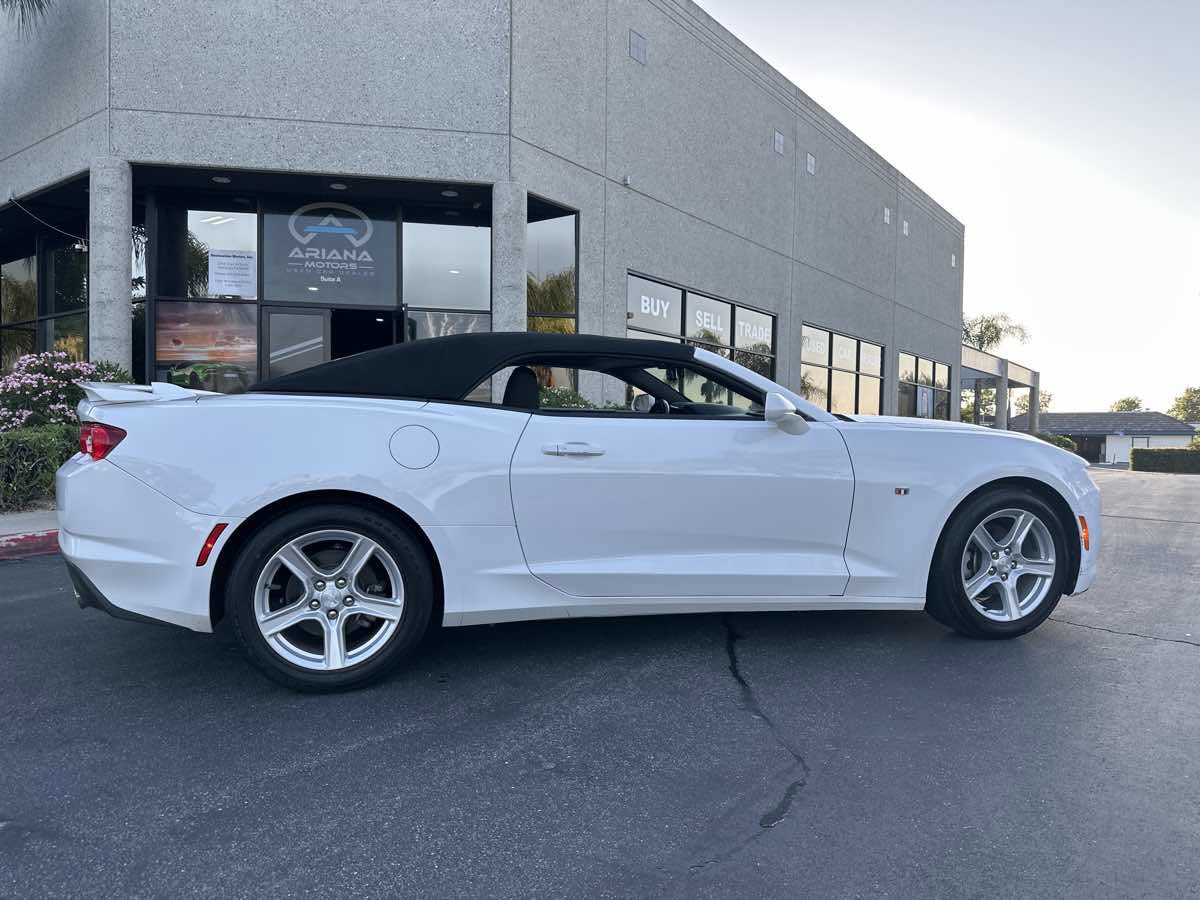 Used 2020 Chevrolet Camaro LT image 16