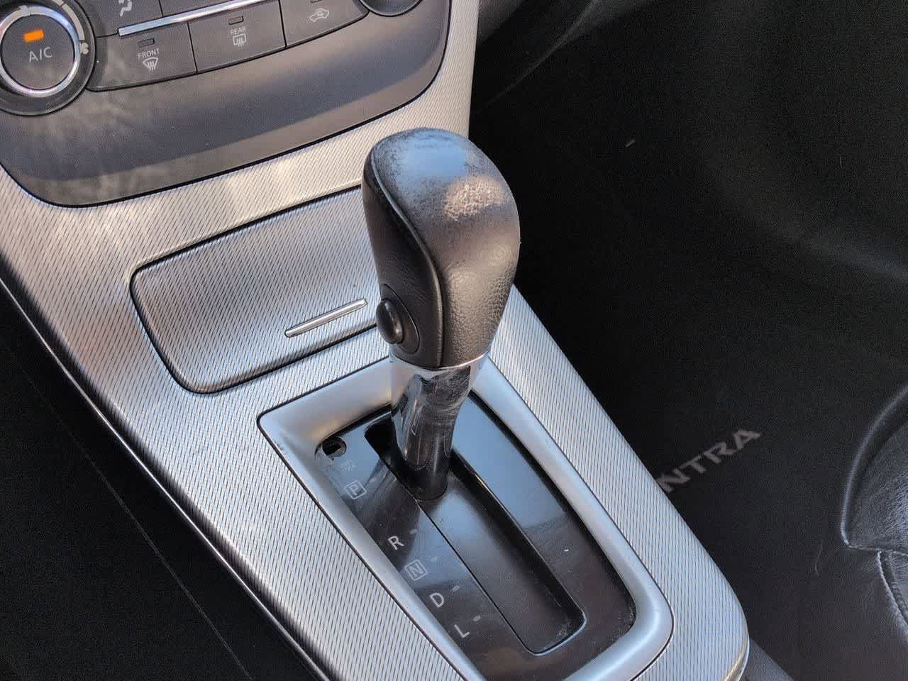 Used 2015 Nissan Sentra SR w/ SR Premium Package FWD image 31