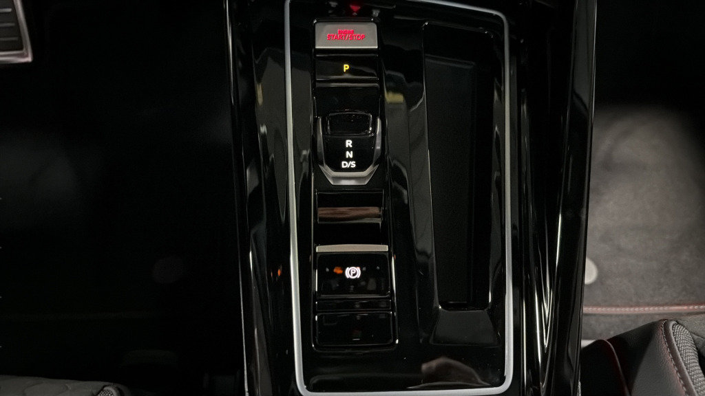New 2026 Volkswagen GTI SE FWD image 40