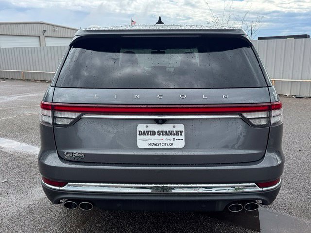 Used 2023 Lincoln Aviator Reserve w/ Equipment Group 201A RWD image 5