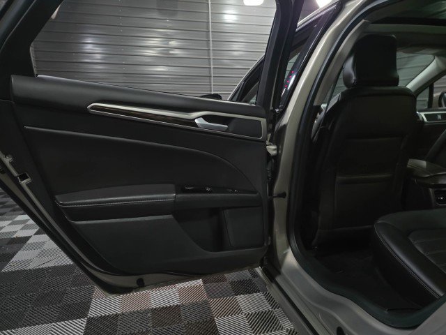 Used 2016 Ford Fusion SE w/ Equipment Group 202A image 34