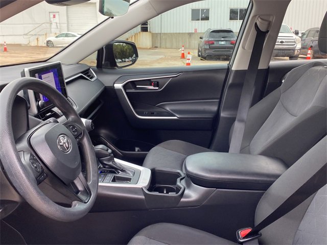 Used 2024 Toyota RAV4 XLE image 19