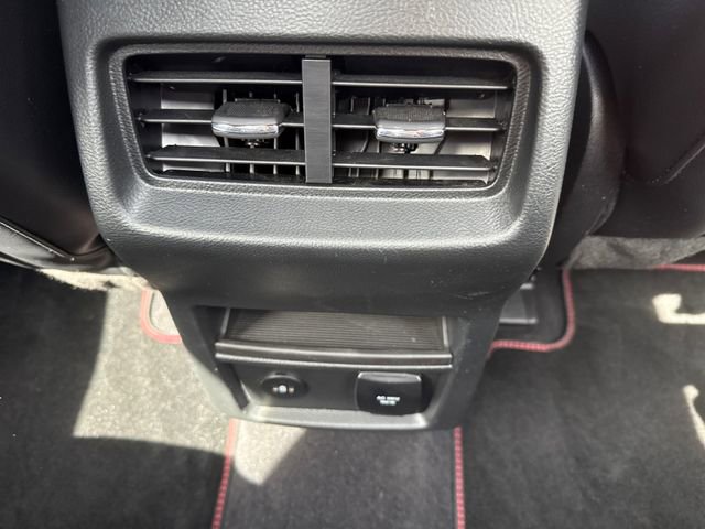 Used 2024 Ford Edge ST-Line image 24