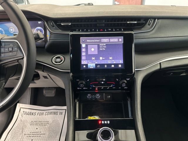 Used 2023 Jeep Grand Cherokee L Laredo image 31