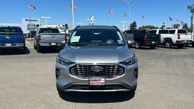 Certified 2023 Ford Escape Platinum w/ Premium Technology Package AWD/4WD image 9