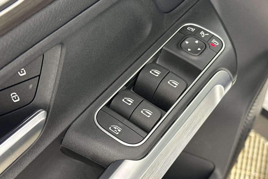 Certified 2026 Mercedes-Benz GLB 250 4MATIC image 13