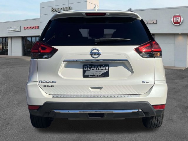 Used 2017 Nissan Rogue SL w/ SL Premium Package FWD image 6