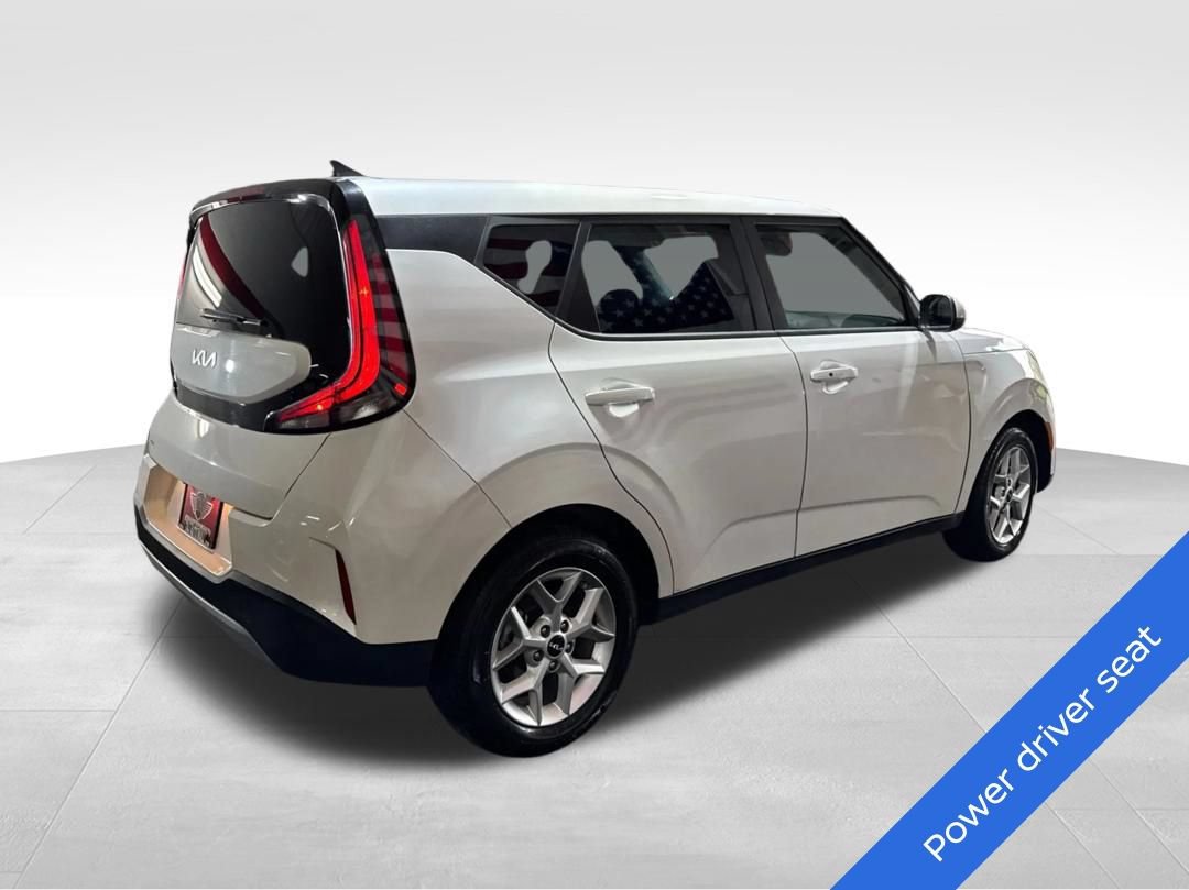 Used 2023 Kia Soul S FWD image 5