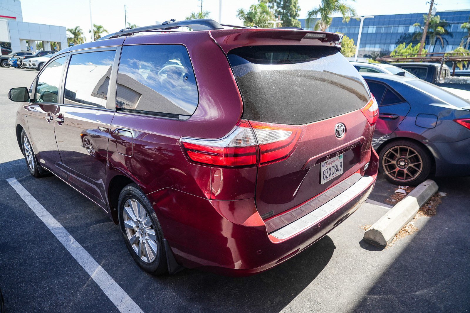 Certified 2022 Toyota Prius Prime Limited FWD image 11
