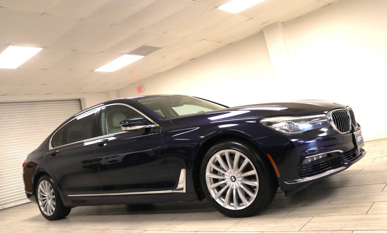 Used 2016 BMW 740i RWD image 9
