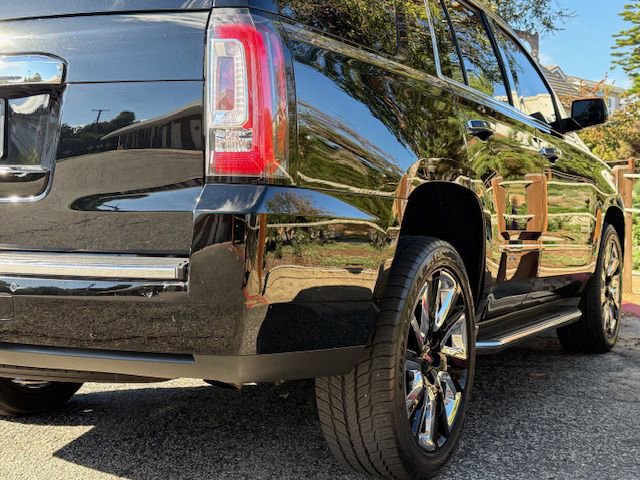 Used 2016 GMC Yukon Denali w/ Open Road Package image 10