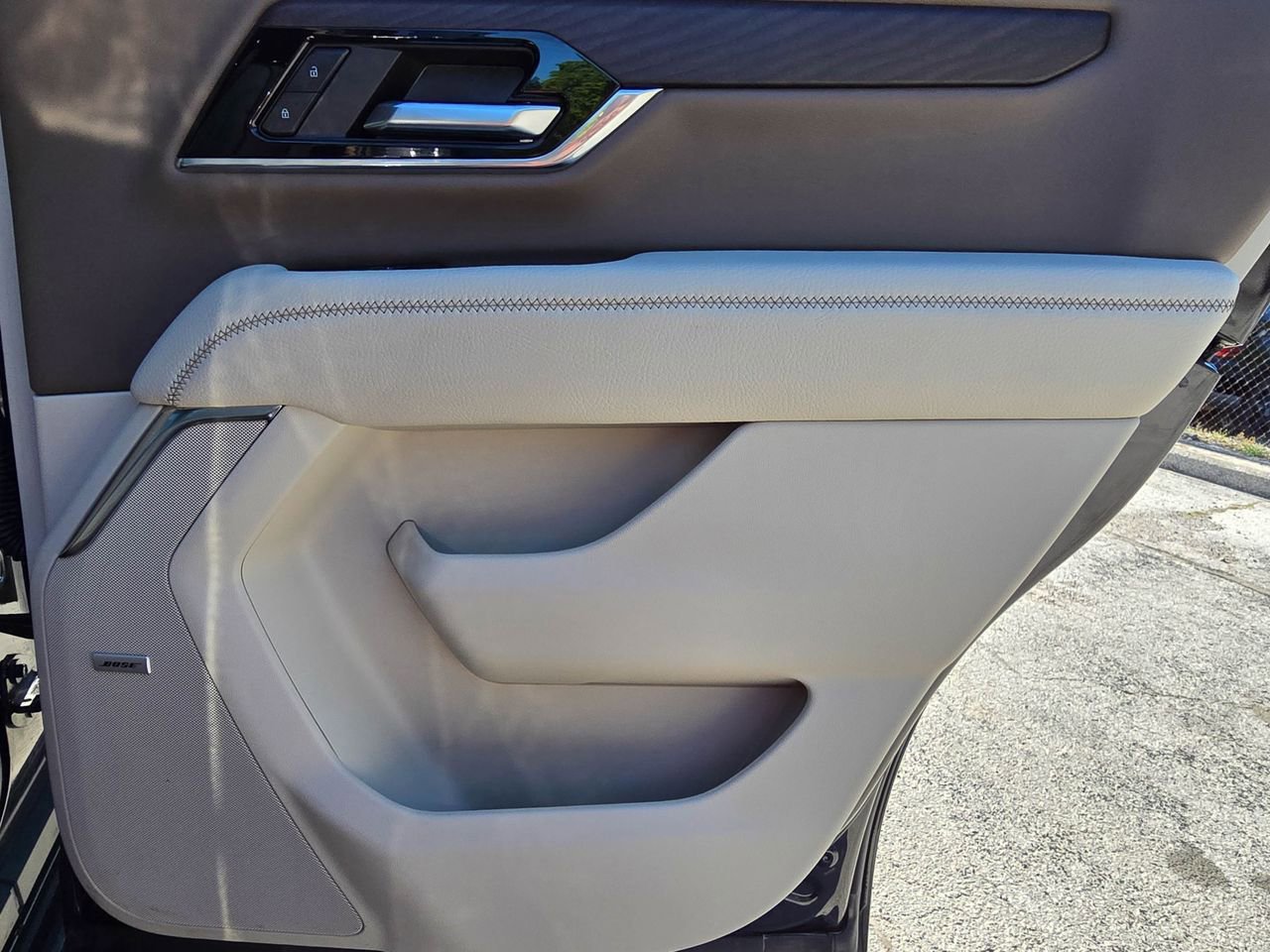 Certified 2025 GMC Yukon Denali image 39