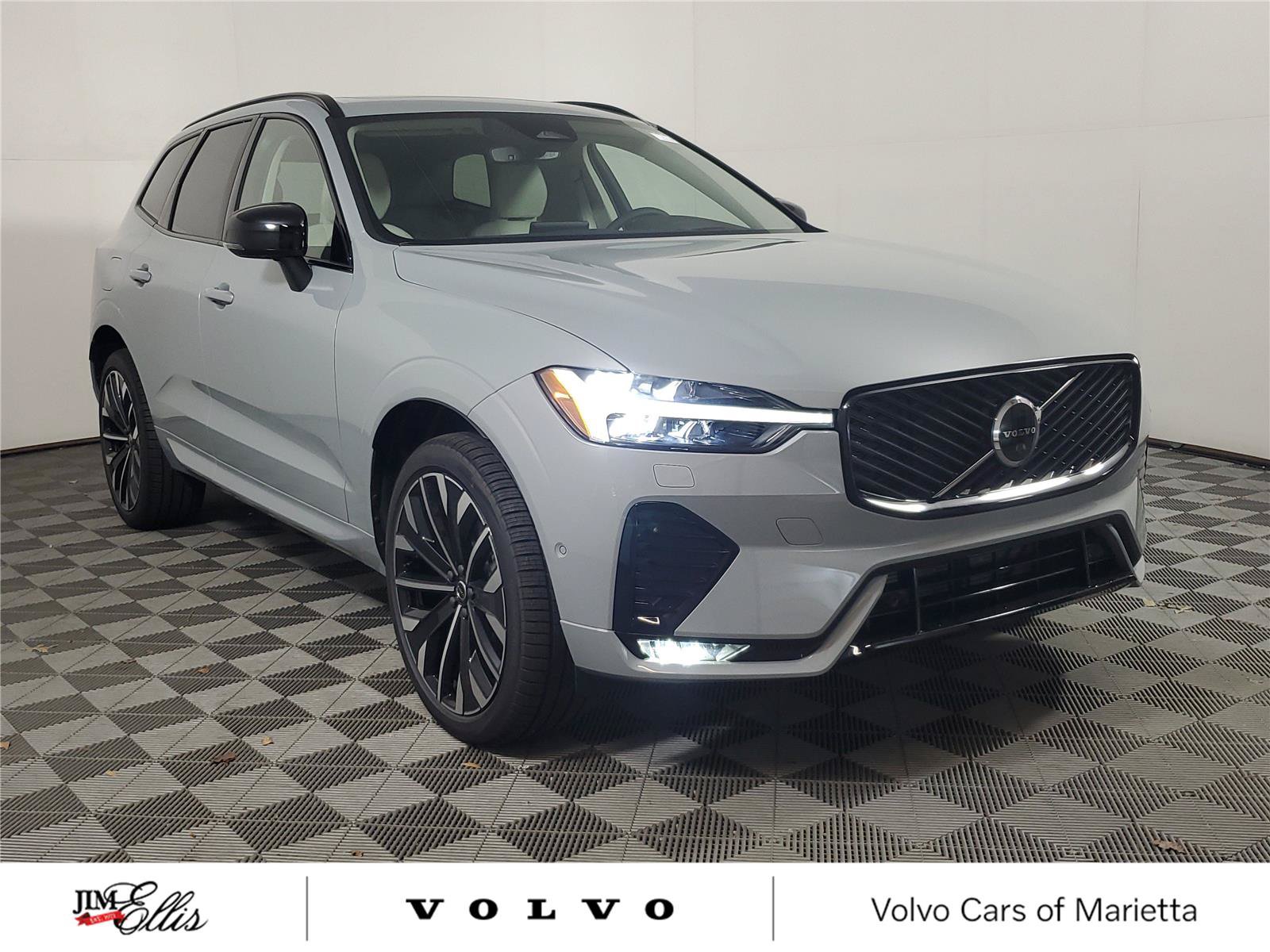 New 2026 Volvo XC60 B5 Ultra w/ Protection Package Premier AWD/4WD image 1