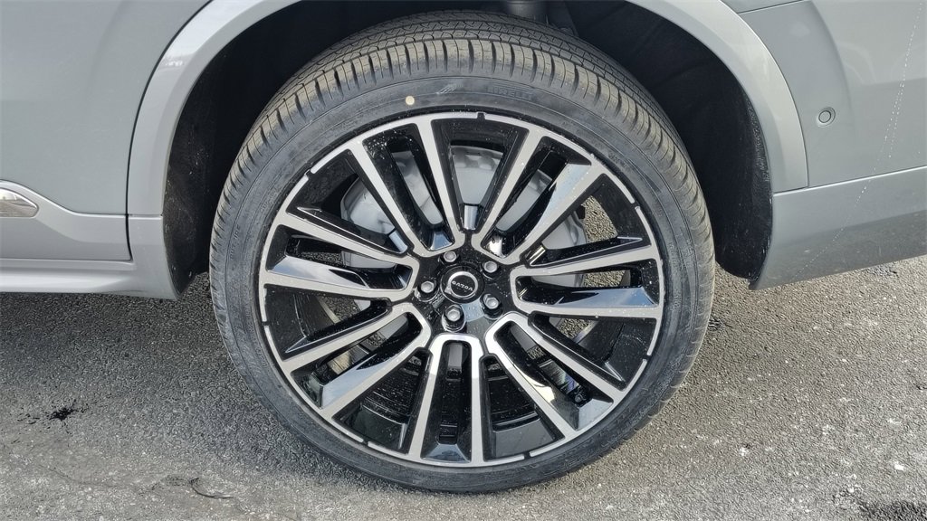 New 2026 Volvo XC90 B6 Plus image 32