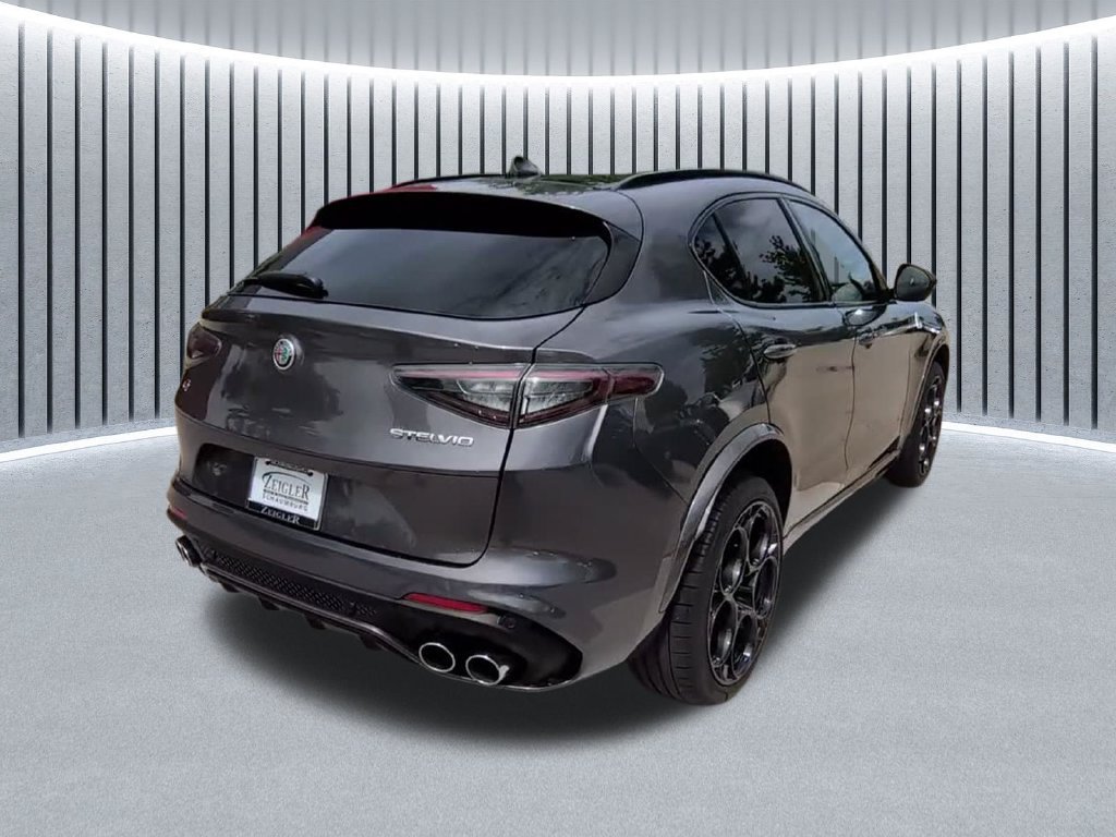 Used 2024 Alfa Romeo Stelvio Quadrifoglio AWD/4WD image 12