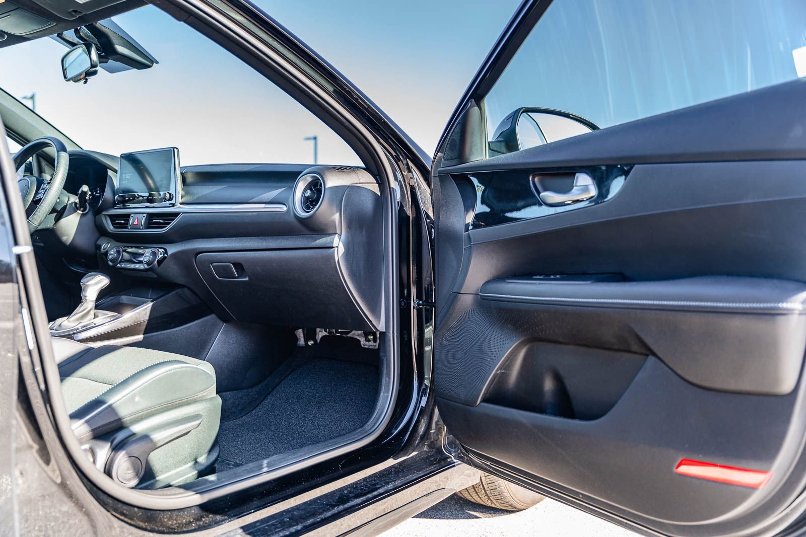 Used 2023 Kia Forte GT-Line image 12