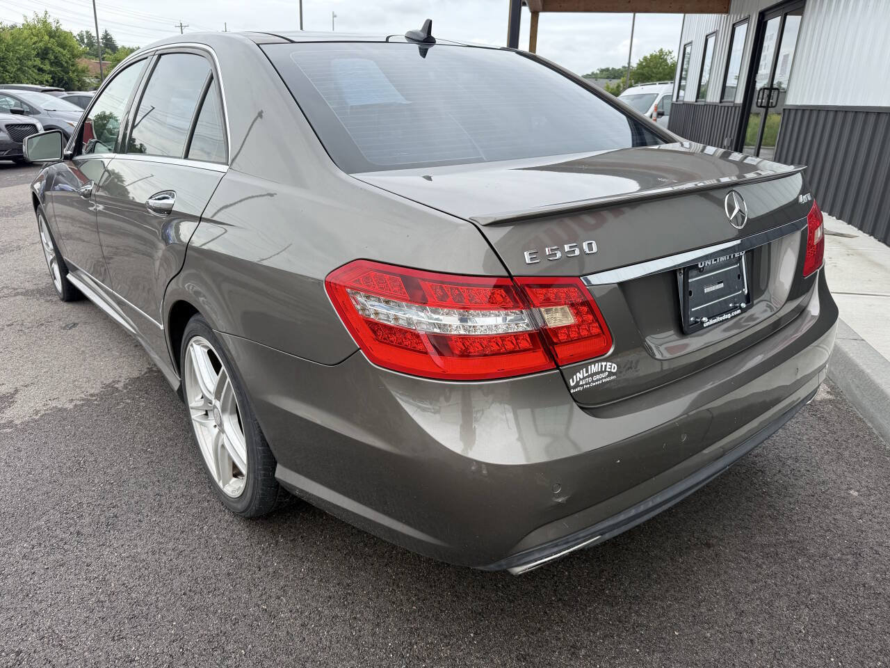 Used 2011 Mercedes-Benz E 550 4MATIC Sedan w/ Premium 2 Pkg image 9