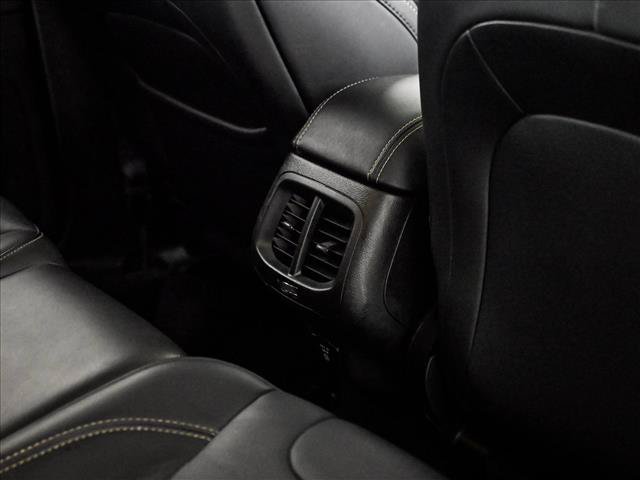 Used 2017 Jeep Cherokee Limited AWD/4WD image 18
