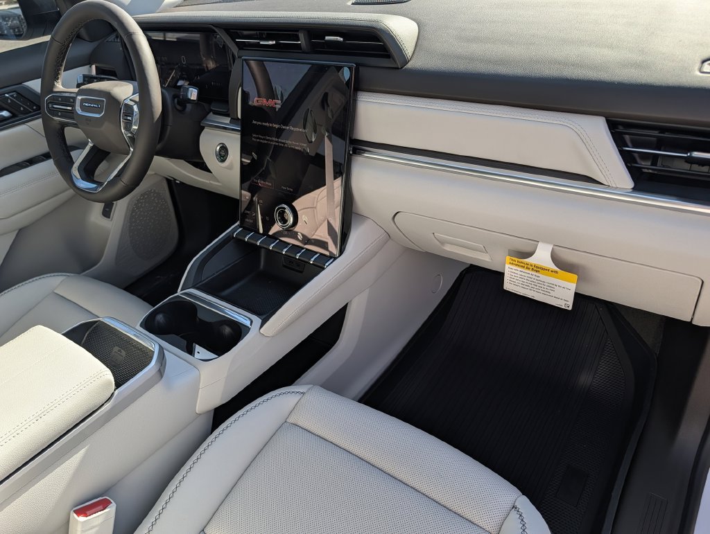 New 2027 GMC Terrain Denali w/ LPO, Floor Liner Package AWD/4WD image 30